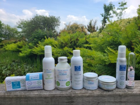 La Crème de Lourdes un souvenir pour pèlerin La Crème de Lourdes un souvenir pour pèlerin