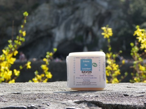 Savon de Lourdes en pain à l'eau de Lourdes