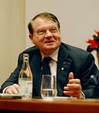 Professeur Luc Montagnier, prix Nobel de la médecine en 2008, Lourdes 2012